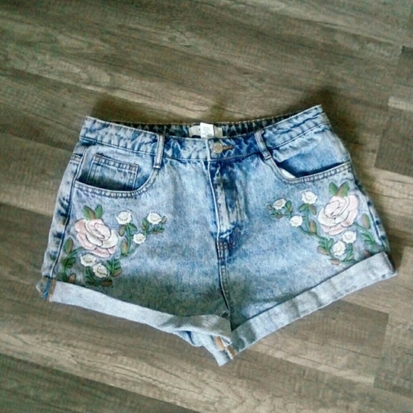 Forever 21 high waisted shorts - Picture 1 of 6